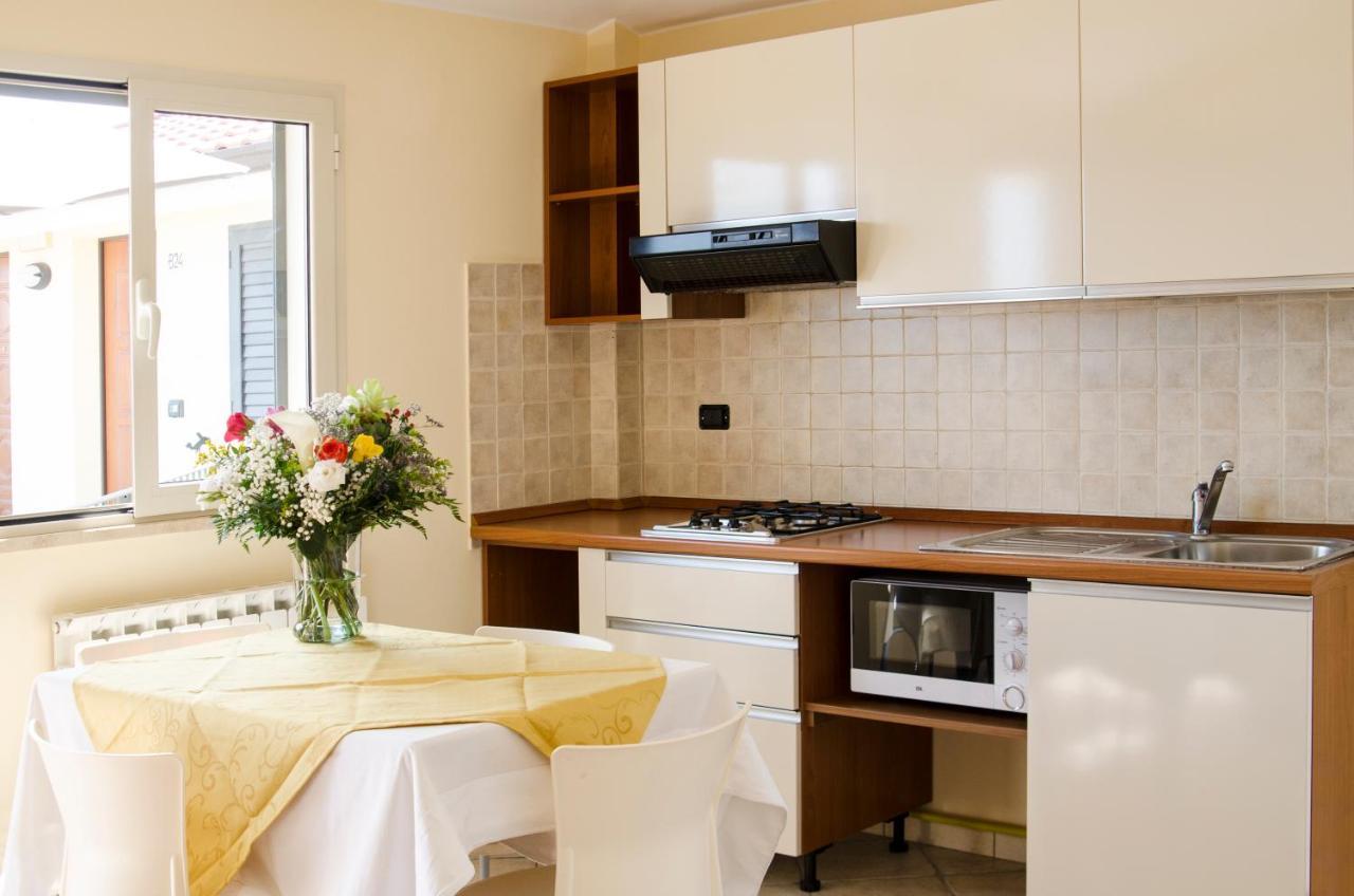 Residence Il Borgo Tortoreto Bagian luar foto