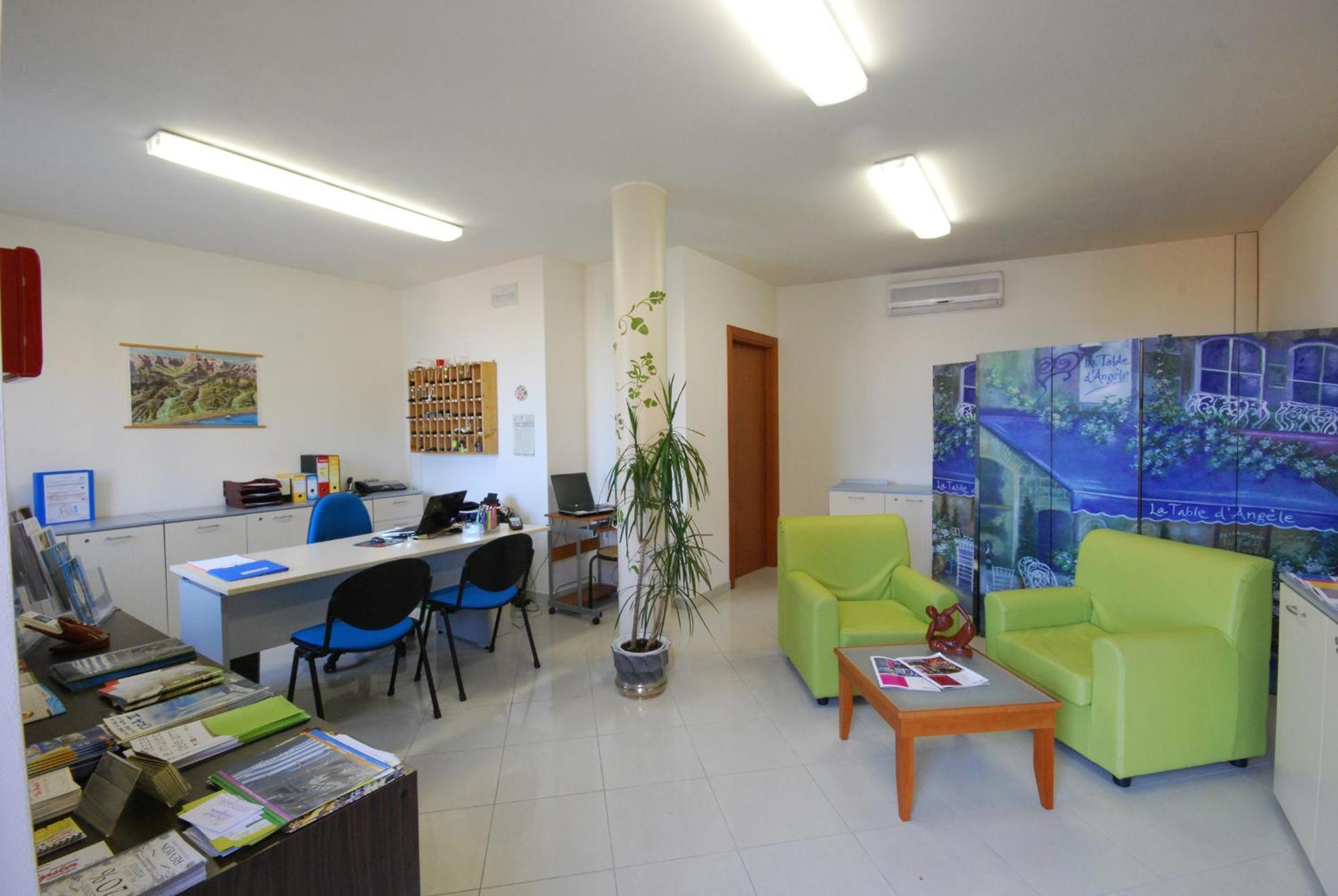 Residence Il Borgo Tortoreto Bagian luar foto