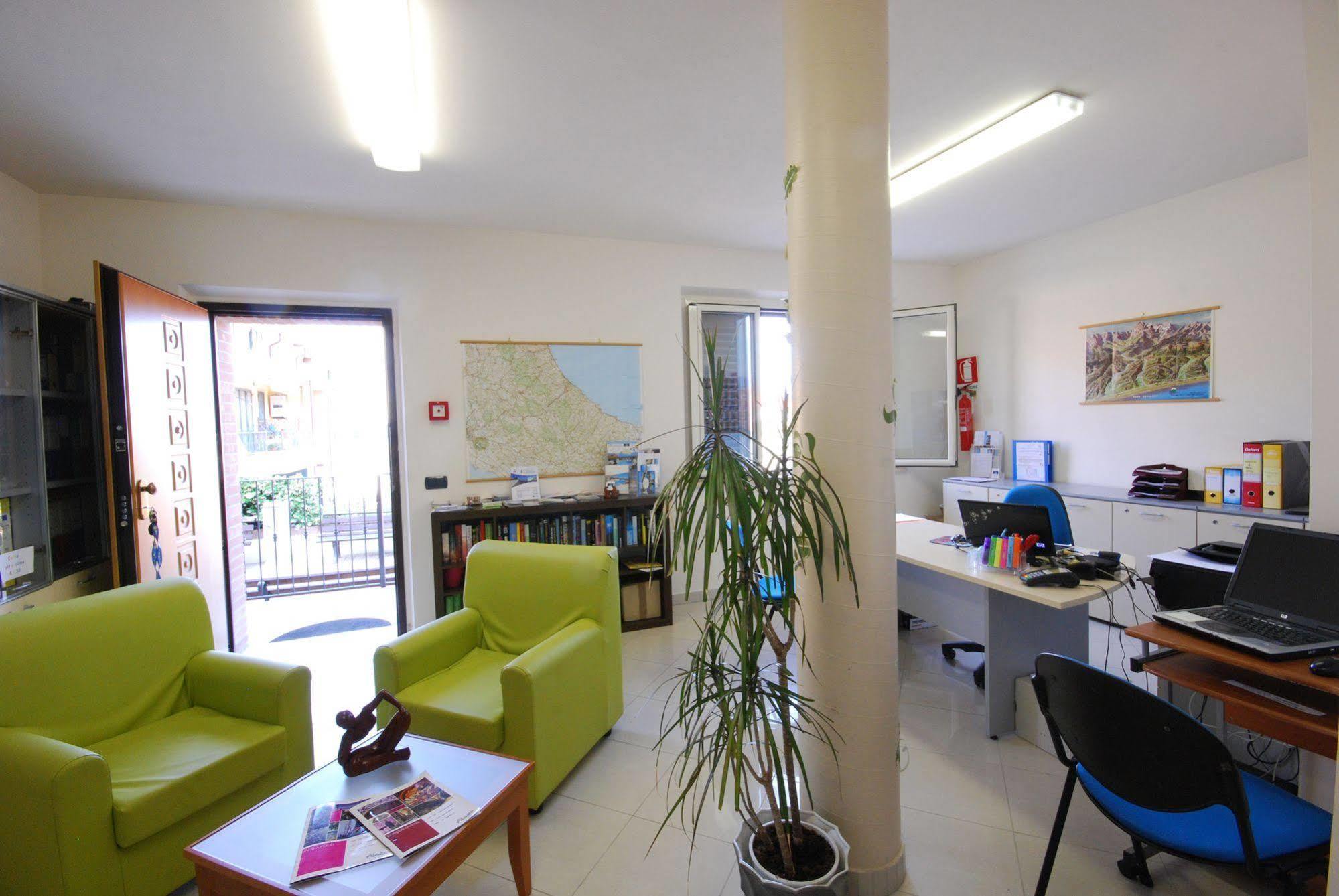 Residence Il Borgo Tortoreto Bagian luar foto